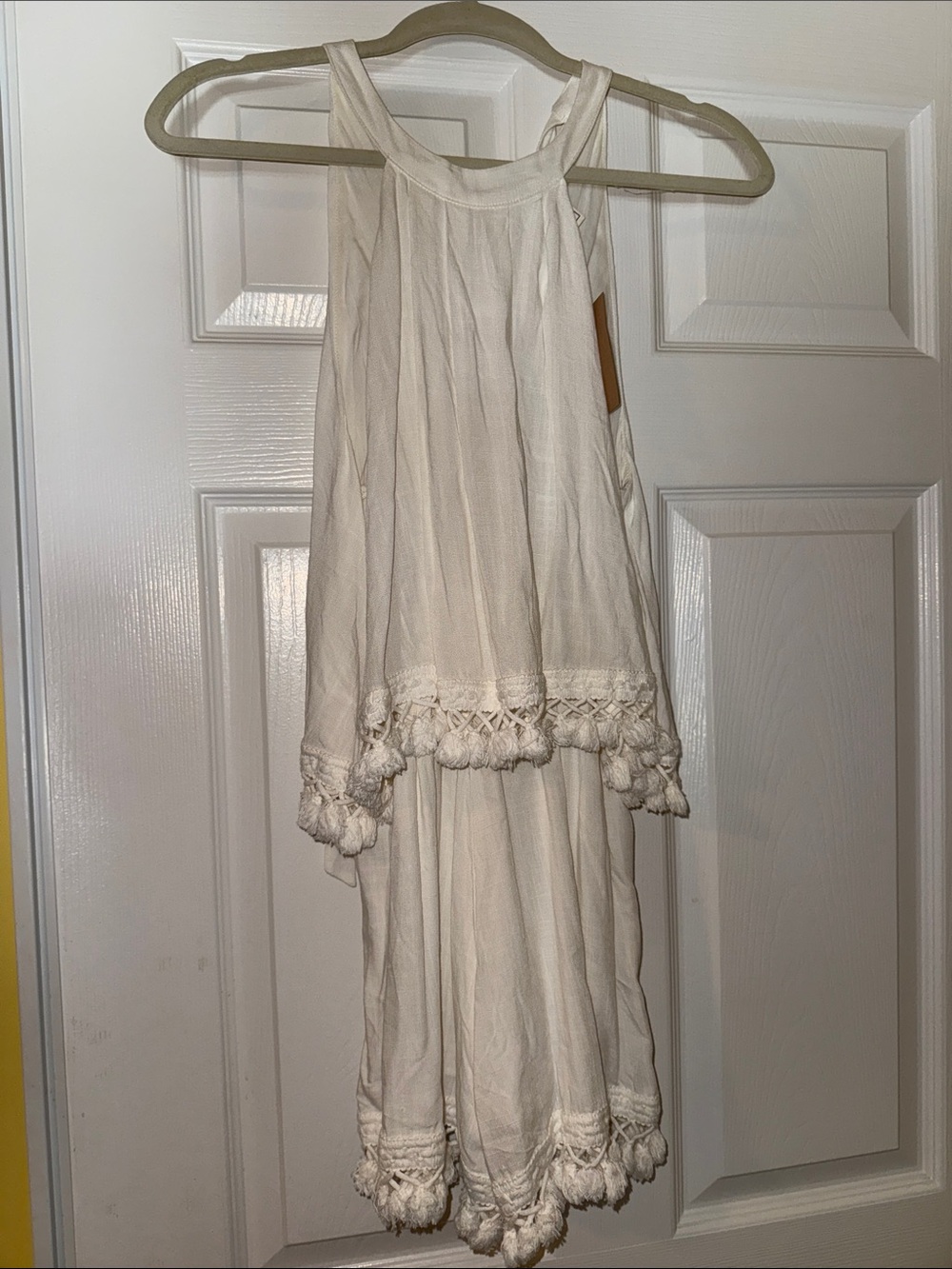 Style Rack White Pom-Pom Trim Women’s  Casual Romper-small with tags